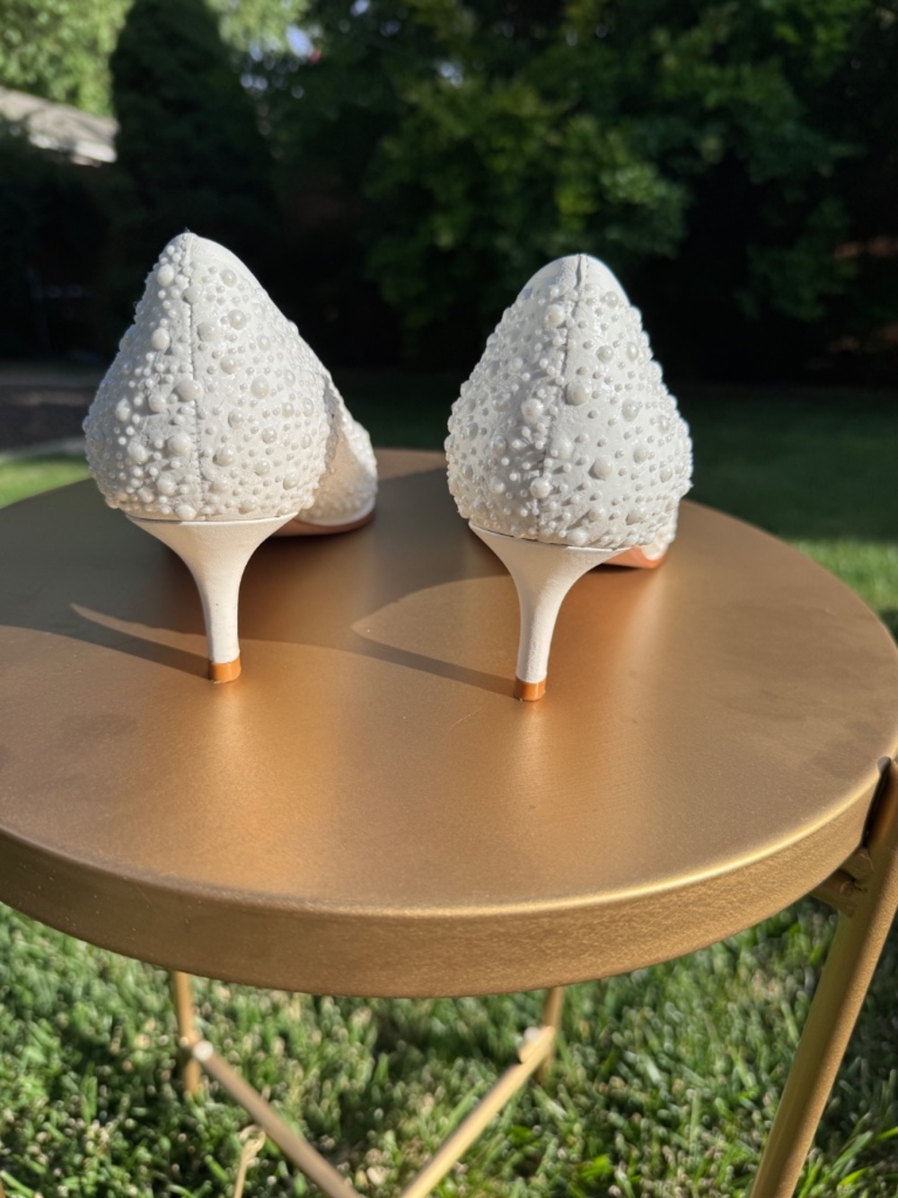 Size 8 Antonio Melani Pearl Embellished Kitten Heel Pumps - Picture 5 of 11